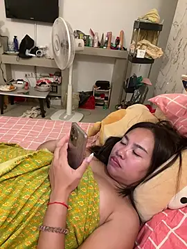 Ponthip webcam