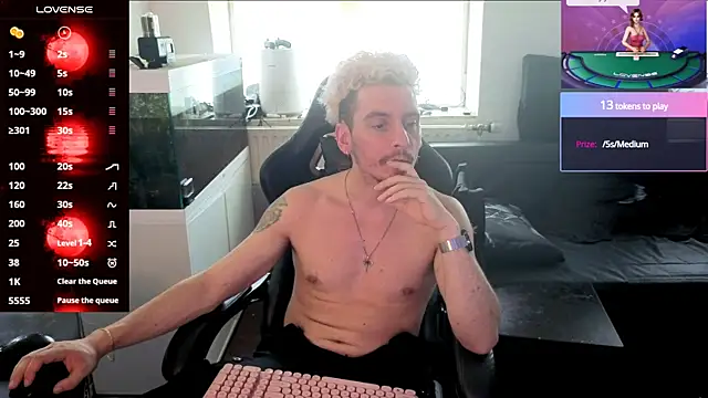 Rayzel_White webcam