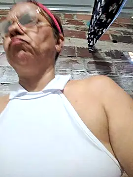 Sweet-Hot-Sucking webcam