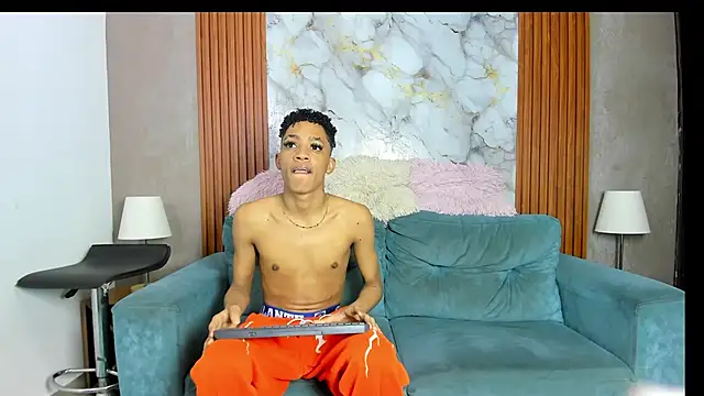 LOVE_GUYS1 webcam