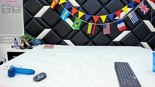 CarlaLinares webcam