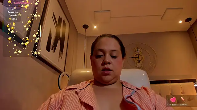 zara_moon1 webcam
