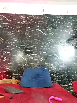 crislingery_dolli webcam