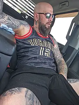 beardedtattood's live room