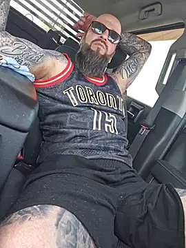 Beardedtattood webcam