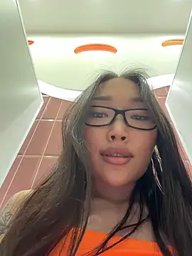 trytomakememoam webcam