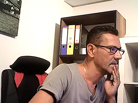 mastercharisma35 webcam