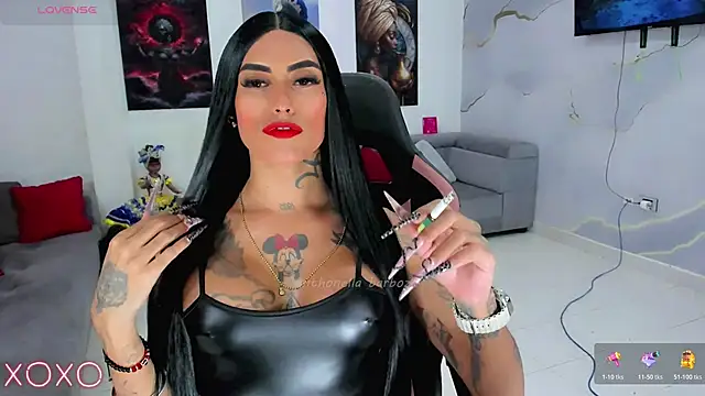 Nella_Dolls live cam on StripChat