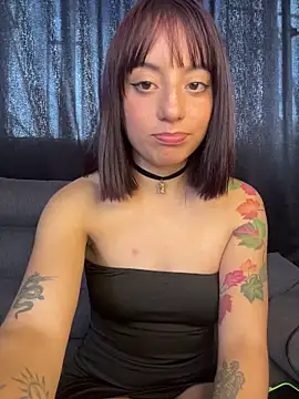 mia_fiire - Mia_fiire's free webcam - UK Sex Cams