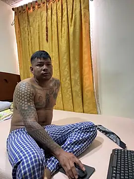 saipuer31 (M young) - 10 Naughty Squats 🔥