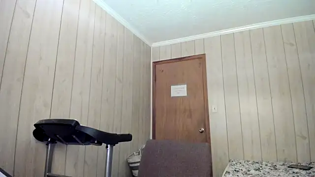 NaturalBeautyQueen webcam