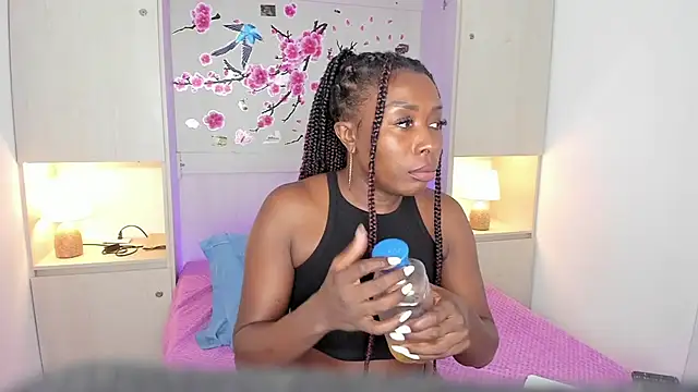TaylorBloom webcam