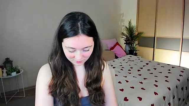 AlluringLookk webcam