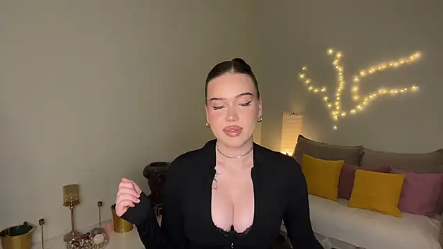 mistress_of_hearts webcam
