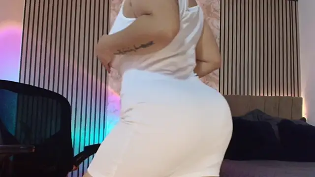 JuliRamirez webcam