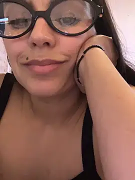 lulix69 live cam on StripChat