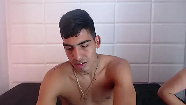 Milo_and_Mily webcam