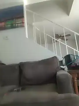 yourMasterisBored live cam on StripChat