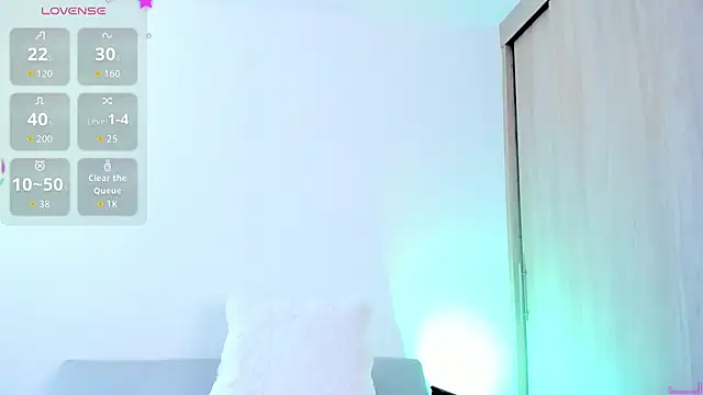 AndyBluee live cam on StripChat