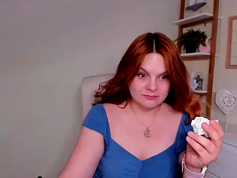 GingerKitten1 live cam on StripChat