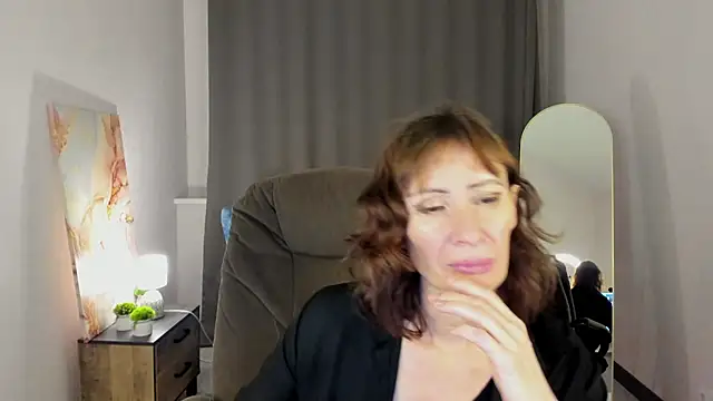 gracekellyyy live cam on StripChat