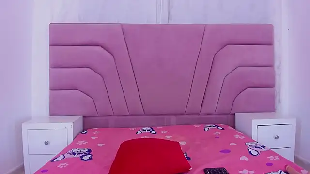 Lulu_Kissx live cam on StripChat