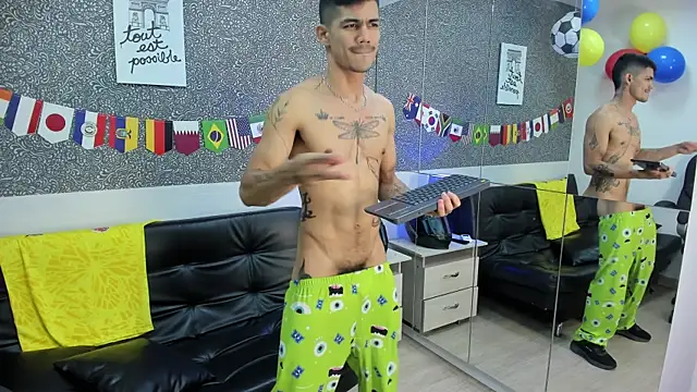 Jared_Cole live cam on StripChat