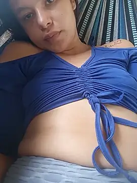 valery85 live cam on StripChat