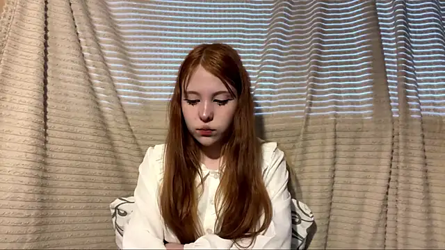 LittleEres live cam on StripChat