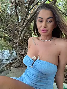 KirstieVegas live cam on StripChat