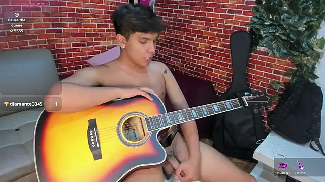 Thiago_Kozak live cam on StripChat