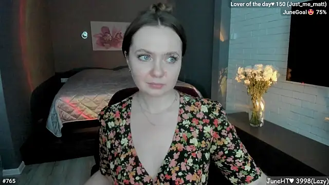 LizaGost live cam on StripChat