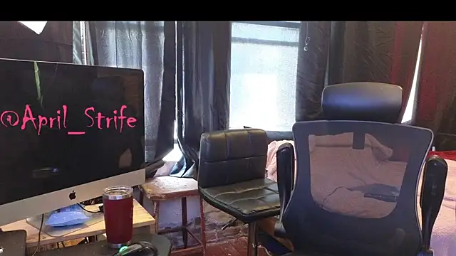 April_Strife webcam