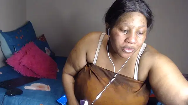 PIXIEBITCHXXX26 live cam on StripChat