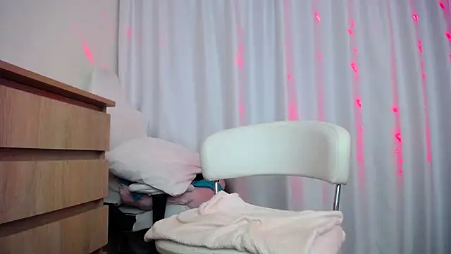 faceless_ live cam on StripChat