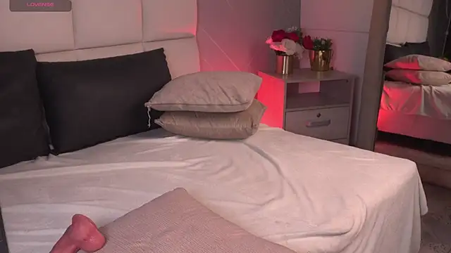 SaraMonroe1 webcam