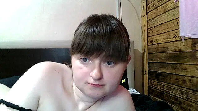LuckyLust15 webcam