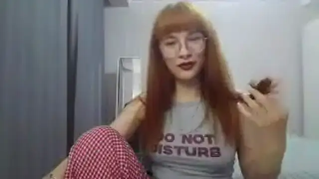NeeCarfave webcam