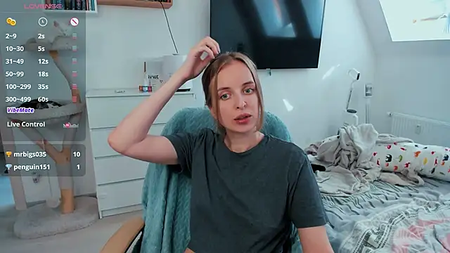 violet_blue_eyes webcam