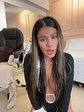EMILIIA_RICHTER__ webcam
