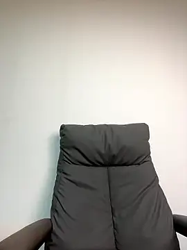 -OvO-'s live cam