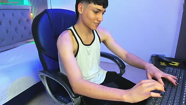 SamBlack_ live cam on StripChat