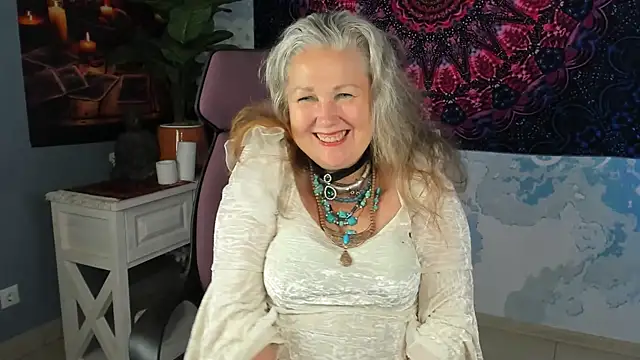 LilaMaharani webcam