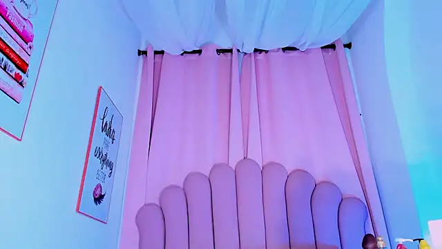 nicolemadrird - NicoleMadrird's free webcam - UK Sex Cams