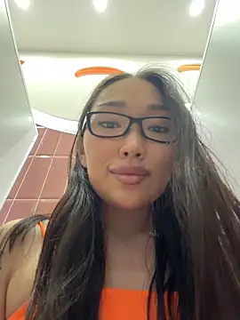trytomakememoam webcam