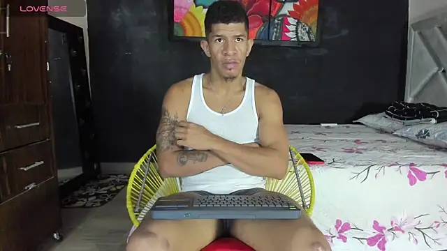antonio_aguilarx webcam