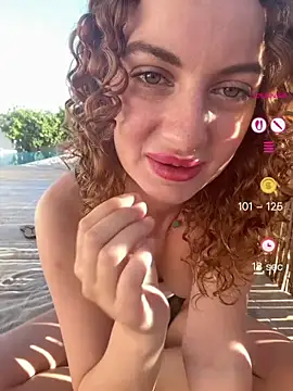 CurlyChloe webcam