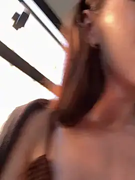 -missbehaving-'s live room