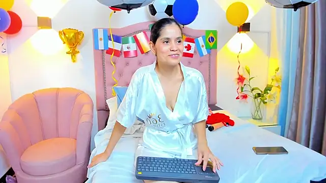 Paulynavera webcam