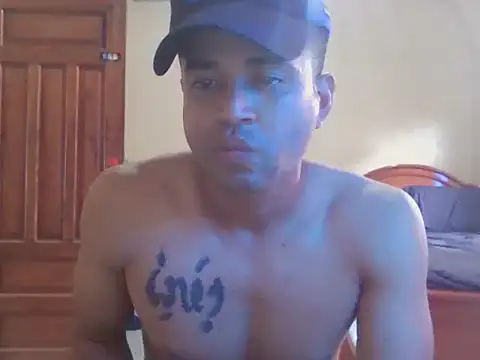 User_02_ live cam on StripChat
